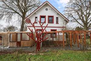 Historische Kapitänsvilla - Ein stilvolles Familiendomizil in grüner Stadtoase – Die vollständige Adresse der Immobilie erhältst du vom Anbieter., 21109 Wilhelmsburg, Hamburg – Vorschaubild 2