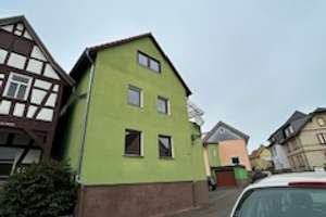 Großes Zweifamilienhaus mit Ausbaureserve in zentraler Ortskernlage von Fernwald - Albach – Die vollständige Adresse der Immobilie erhältst du vom Anbieter., 35463 Fernwald – Vorschaubild 2