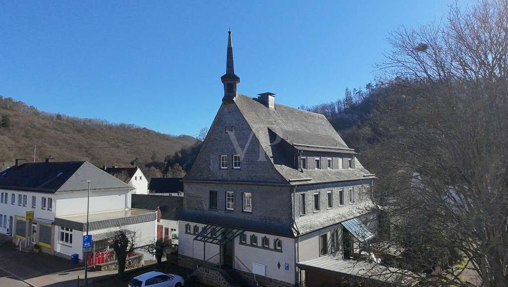 Immobilie in Niederbrombach - Cashflow mit Charakter: Vermietetes 6-Parteien-Haus - Bild 0