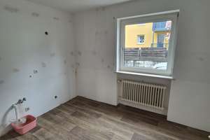 2-Familienhaus mit 5 Zimmer Wohnungen und Möglichkeit einen zusätzlichen Bauplatz zu erwerben – Die vollständige Adresse der Immobilie erhältst du vom Anbieter., 93077 Bad Abbach – Vorschaubild 7