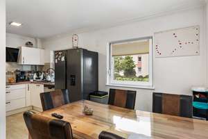 Bremen - Gröpelingen | Modernisiertes Reihenhaus mit riesigem Platzangebot und 2 Garagen – Die vollständige Adresse der Immobilie erhältst du vom Anbieter., 28237 Lindenhof, Bremen – Vorschaubild 5