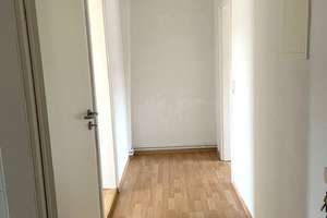 Weitere große Dachgeschoßwohnung (3 Zimmer) in Bremerhaven-Geestemünde – Spichernstraße 2, 27572 Geestemünde, Bremerhaven – Vorschaubild 3
