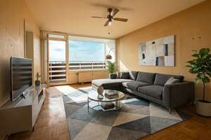 Westbalkon & Skylineblick – Leerstehende 2-Zimmer-Wohnung in Köln