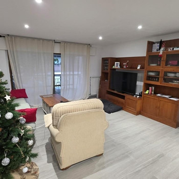 Modernisiertes Apartment in Residencial Jarama Paracuellos de Jarama
