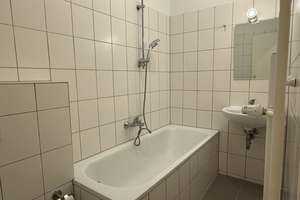 Direkt am Landwehrkanal - Bezugsfreie helle 1 Zimmerwohnung mit Balkon (ohne Provision) – Johanniterstraße 32, 10961 Kreuzberg, Berlin – Vorschaubild 5