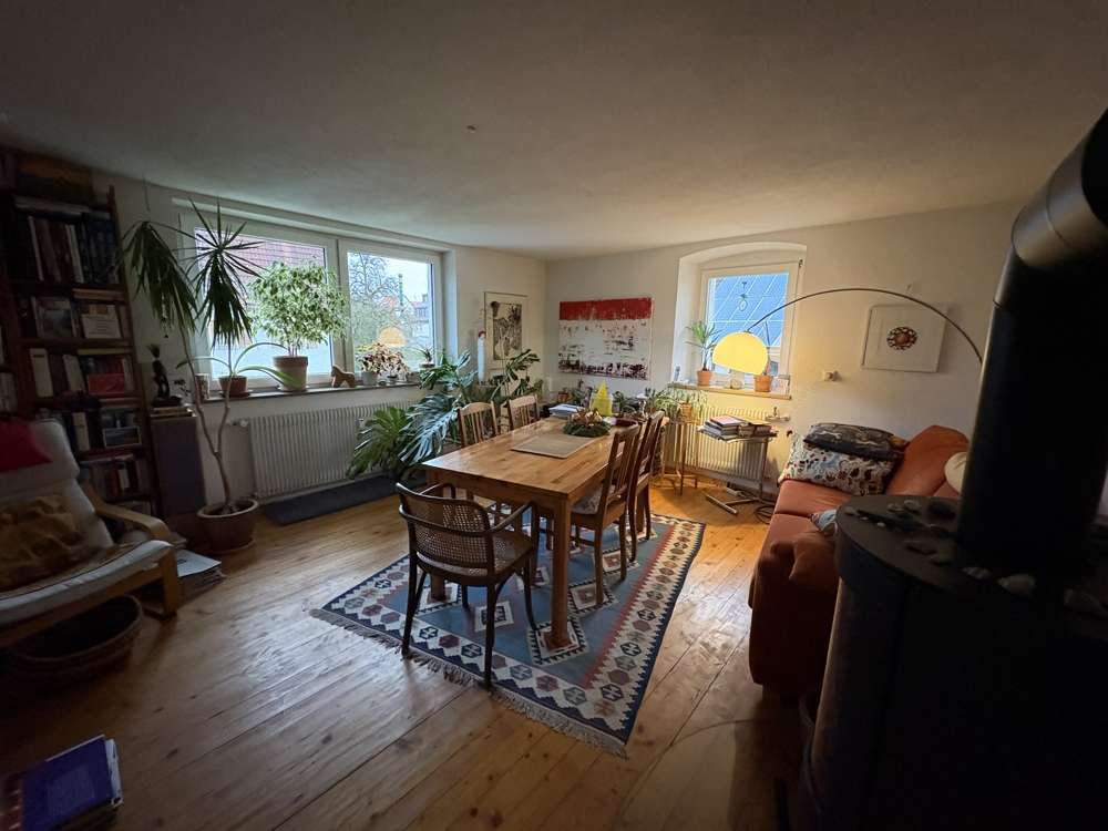 Immobilie in Crailsheim - Großes, vermietetes 2 Familienhaus mit Ausbaumöglichkeit auf ca. 3.361 m² großem Grundstück - Bild 0