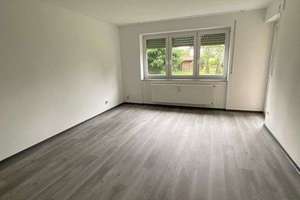 Schöne 4 Zimmer Wohnung mit Balkon in Großostheim – 63762 Großostheim – Vorschaubild 2