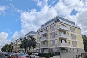 Panorama-Penthouse mit Weitblick: 4 Zimmer mit EBK & TG