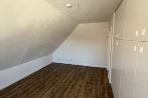Modernisierte 3-Zimmer Dachgeschosswohnung mit Balkom in Hameln – Die vollständige Adresse der Immobilie erhältst du vom Anbieter., 31789 Hameln – Vorschaubild 15