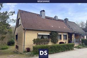 Doppelhaushälfte mit Vollkeller und Garage in Kiel-Hammer