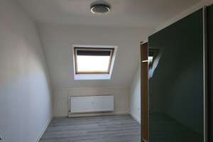 renovierte, teilmöblierte Dachgeschosswohnung in zentraler Lage – Cranachstr. 35, 45147 Holsterhausen, Essen – Vorschaubild 8