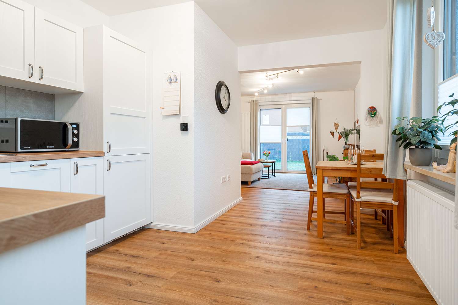 Immobilie in Edewecht - Großzügiges EFH mit Einliegerwohnung und PV-Anlage - Bild 2