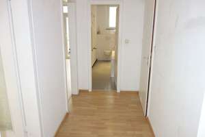EXKLUSIV NÄHE BILKER ARCADEN MODERN MIT BALKON WANNENBAD EINBAUKÜCHE MÖGL. LAMINAT 3. ETAGE / AUFZUG – Brunnenstr. 20, 40223 Bilk, Düsseldorf – Vorschaubild 10