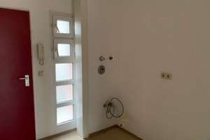 Dachterrasse gemeinschaftl. + franz. Balkon + nähe U-bahn + TG-Stellplatz – Penzstr. 10, 90419 Bielingplatz, Nürnberg – Vorschaubild 2