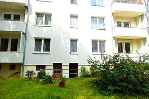 ! Provisionsfrei! Vermietete 2 Zi.-Wohnung in bester Lage mit Balkon und Tageslichtbad.