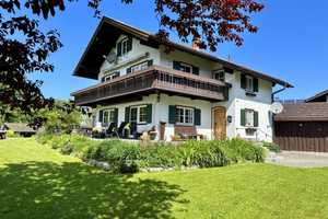BERGBLICK - WEITLÄUFIG - NATURVERBUNDEN
Zweifamilienhaus in Saulgrub-Wurmansau – Garmisch-Partenkirchen (Kreis) – Vorschaubild 1