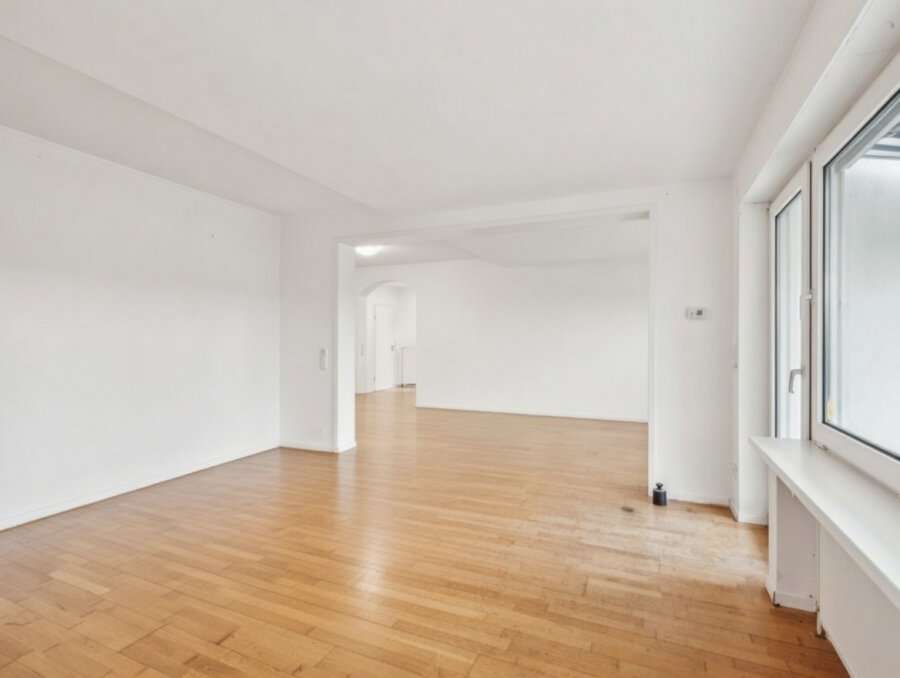 Immobilie in Wellen - Renovierte 5-Zimmer Erdgeschosswohnung mit Garten in Wellen - Bild 1