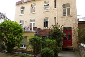VERMIETETE 3-ZIMMER-ALTBAUWOHNUNG MIT BALKON IN VERKEHRSGÜNSTIGER LAGE VON WIESBADEN – Die vollständige Adresse der Immobilie erhältst du vom Anbieter., 65197 Rheingauviertel / Hollerborn, Wiesbaden – Vorschaubild 8