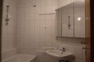 Ruhige  2-Zi Whg mit Balkon im Grünen – Die vollständige Adresse der Immobilie erhältst du vom Anbieter., 81827 Waldtrudering, München – Vorschaubild 6