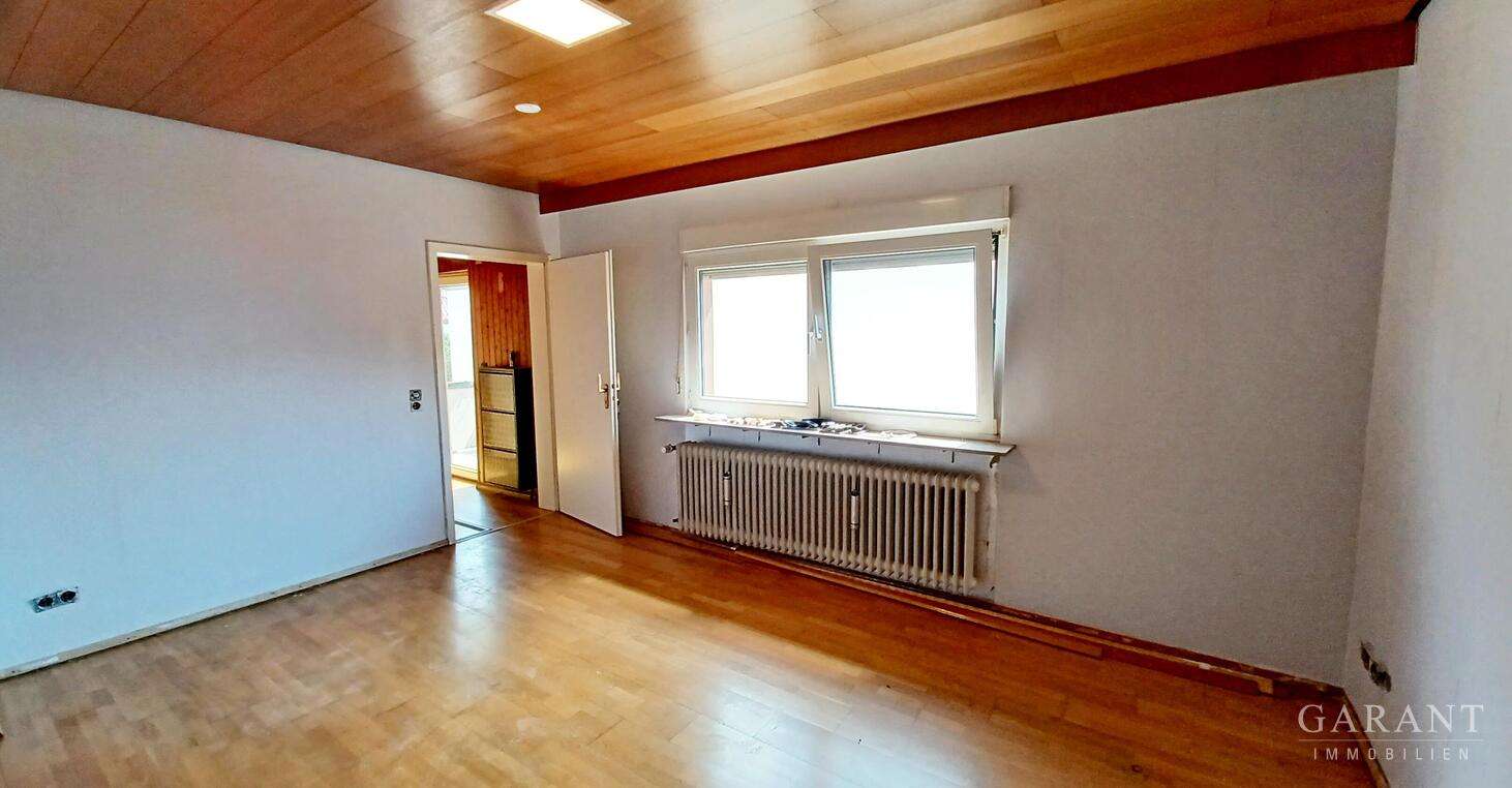 Immobilie in Winnweiler - Einfamilienhaus mit Scheune und Garten - Bild 0