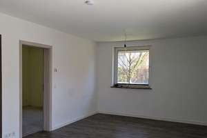 Exklusives Wohnen mit finanziellem Extra durch vermietete Einliegerwohnung – Die vollständige Adresse der Immobilie erhältst du vom Anbieter., 15366 Neuenhagen bei Berlin – Vorschaubild 10