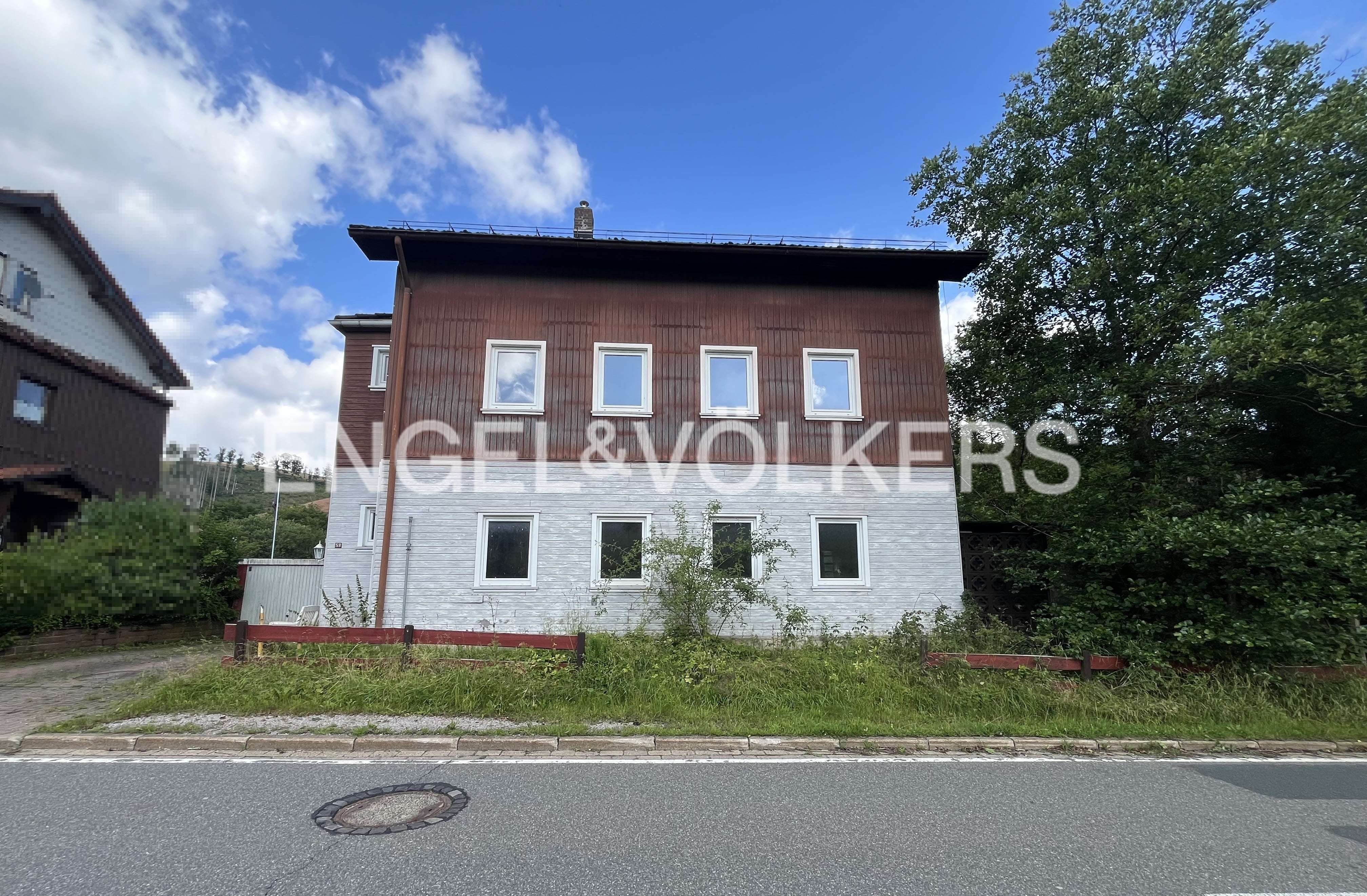 Sarnierungsbedürftiges Fachwerkhaus mit drei Wohneinheiten und großem Potenzial, Goslar Kreis – Bild 3