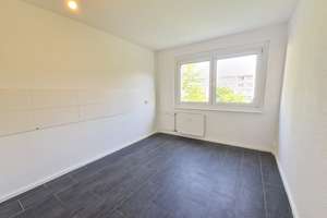 **Familien Willkommen**4-Zimmer-Wohnung // Balkon // 3.OG // Bad mit Wanne // ab sofort – Andromedaweg 20, 4205 Grünau-Nord, Leipzig – Vorschaubild 4