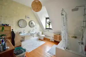 Beeindruckendes 3-Familienhaus im Herzen von Mönchengladbach-Holt – Mönchengladbach – Vorschaubild 17