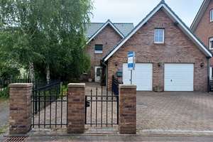 Freistehendes Einfamilienhaus mit Doppelgarage und viel Raum für die ganze Familie – Graf-Stauffenberg-Straße 8, 47559 Kranenburg – Vorschaubild 2