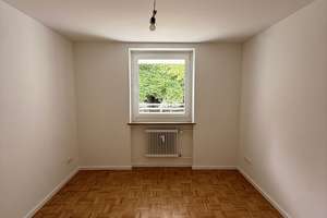 Helle 4-Zimmer-Wohnung mit Balkon und Parkett in München-Karl-Marx – Karl-Marx 150, 81737 Neuperlach, München – Vorschaubild 3