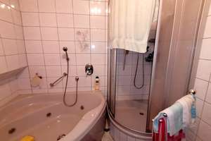 Waldmohr: Charmantes Einfamilienhaus mit großem Potential und zusätzlichem Grundstück – Die vollständige Adresse der Immobilie erhältst du vom Anbieter., 66914 Waldmohr – Vorschaubild 3