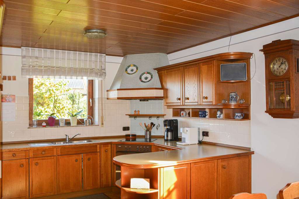 Immobilie in Megesheim - Viel Platz, viele Möglichkeiten – Zweifamilienhaus mit Garten & Terrasse in Megesheim - Bild 0