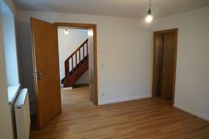Eigenes kleines Haus statt Wohnung - Charmantes Reihenendhaus in Neustift! – Grottenau 49, 85356 Freising – Vorschaubild 4