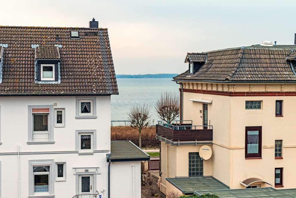 Immobilie in Laboe - Laboe,  Mehrfamilienhaus, 2. Reihe zum Strand, Bestandnutzung oder Neubau - Bild 0