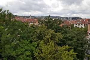 Stuttgart West: Helle 3-Zimmer-Wohnung in zentraler Lage, Hausmeisterunterstützung erwünscht 