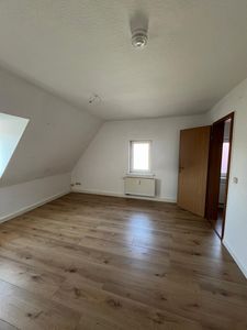 gut geschnittene 4-Raumwohnung - KSH 21_ DG rechts