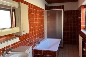 Einfamilienhaus mit 3 Garagen und Scheune in Friedberg (Hessen) – Beienheimer Straße 11, 61169 Friedberg (Hessen) – Vorschaubild 18