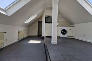Nettes saniertes Dachgeschoss-Apartment (Provisionsfrei) im Zentrum von Düsseldorf – Die vollständige Adresse der Immobilie erhältst du vom Anbieter., 40215 Friedrichstadt, Düsseldorf – Vorschaubild 4