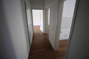 RENOVIERTE KOMFORTWHG. SANIERTES DUSCHBAD BALKON GARAGE MÖGL. 1.OG MODERNE BÖDEN OBERBILK/ELLERSTR. – Ellerstraße 139, 40227 Oberbilk, Düsseldorf – Vorschaubild 14
