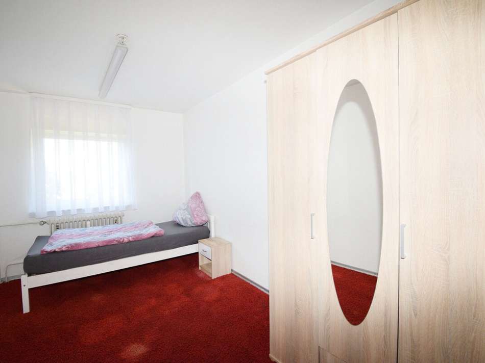 Schlafzimmer 2