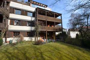 Komf. 3-Zi-Whg. (Wfl.130 m²) +Einbaukü., off. Kamin, Südterr.Garten Rgbg. inn.Westen nä. Herzogpark – Die vollständige Adresse der Immobilie erhältst du vom Anbieter., 93049 Westenviertel, Regensburg – Vorschaubild 2