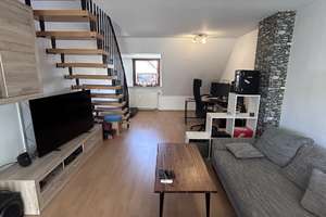 Stilvolle 2,5-Zimmer-Maisonettewohnung | 65 qm | Dachterrasse | Tiefgaragenstellplatz – Kelterstr. 21, 73614 Schorndorf – Vorschaubild 2