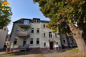 Geräumige Erdgeschosswohnung mit Balkon und Stellplatz! – Eichendorffstraße 21, 9131 Chemnitz – Vorschaubild 1