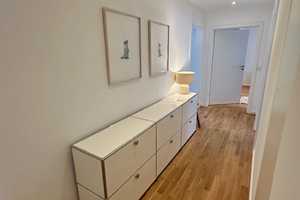 Komplett sanierte und möblierte  Wohnung in bester Lage zwischen englischem Garten und Universität – Kaulbachstrasse 40, 80539 München – Vorschaubild 3