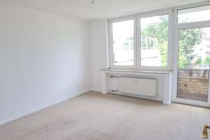 Helle 2-Zimmer-Wohnung mit Balkon & Garten in Köln-Mülheim (WG-geeignet)