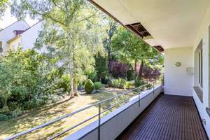 Fast wie ein Haus: viel Raum, eigener Eingang, Blick ins Grüne – Die vollständige Adresse der Immobilie erhältst du vom Anbieter., 65191 Nordost, Wiesbaden – Vorschaubild 2