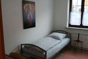 Denkmal-Highlight nahe Erlangen: Großzügige 5-Zimmer-Wohnung mit hohem Steuerspar-Potenzial! – Forchheimer Straße 7, 91083 Baiersdorf – Vorschaubild 9
