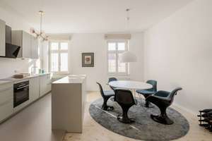 Großzügige Altbauwohnung im Helmholtzkiez – Die vollständige Adresse der Immobilie erhältst du vom Anbieter., 10437 Prenzlauer Berg, Berlin – Vorschaubild 1