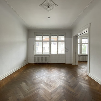 Büros mit West-Berliner Flair | Fahrradstellplätze | Dielenboden