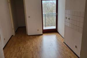 Großzügige 2-Zimmer mit Balkon, EBK, Wannenbad und Laminat in zentraler Lage! SP mgl. – Zietenstraße 81, 9130 Sonnenberg, Chemnitz – Vorschaubild 9